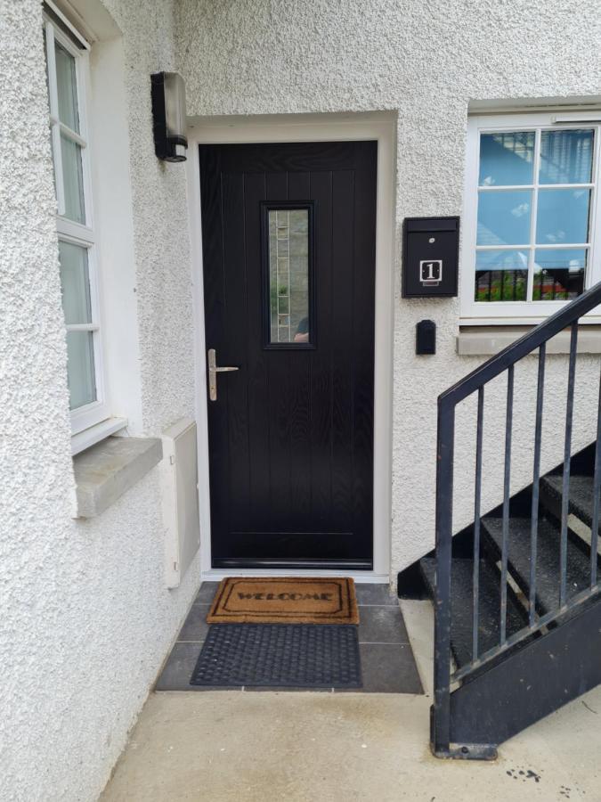1 Golf Mews Apartment Ballater Exterior photo